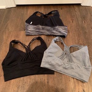 Sports bra lot